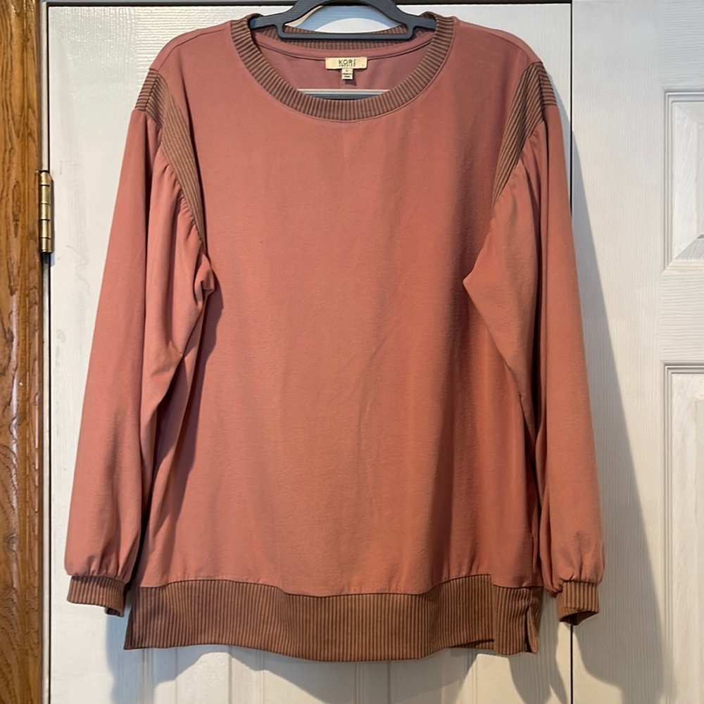 Long sleeve top with striped accents